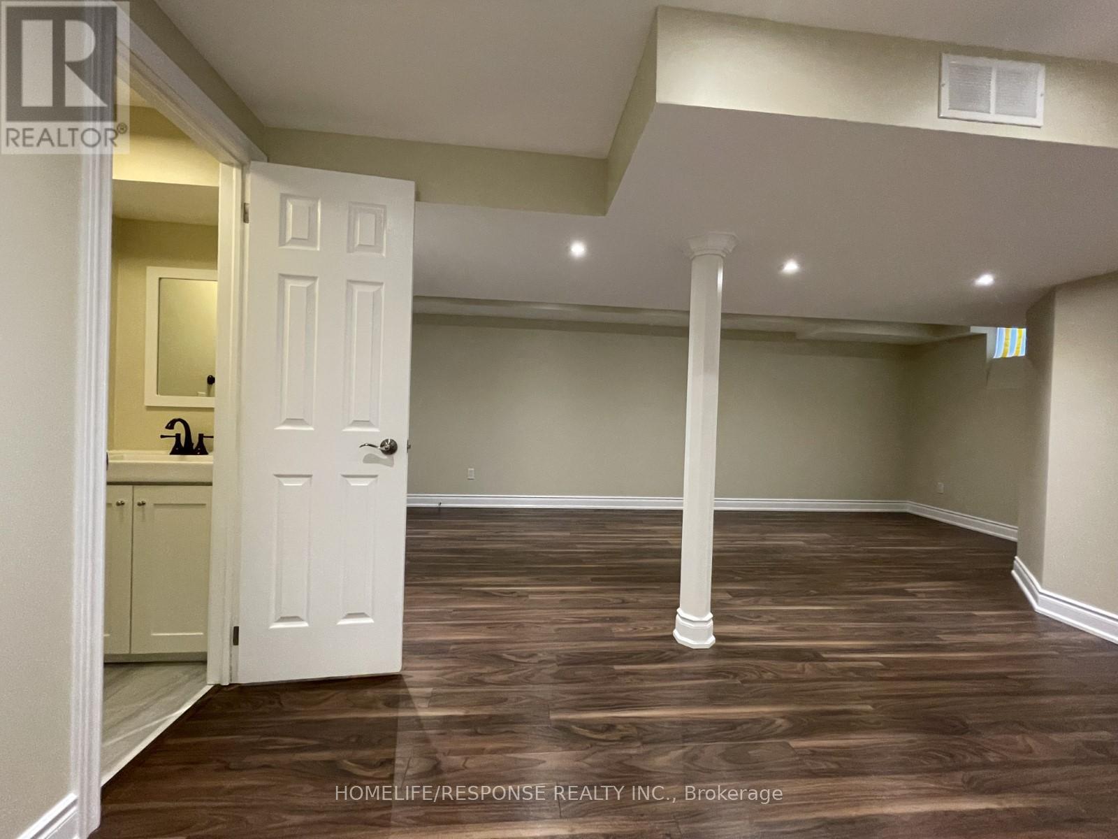 4 - 2282 Orchard Road, Burlington, ON - Indoor