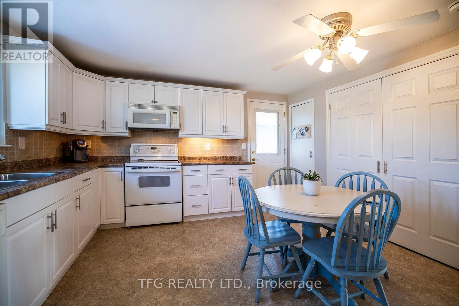 844 Grandview Drive E, Oshawa (Donevan), ON - Indoor