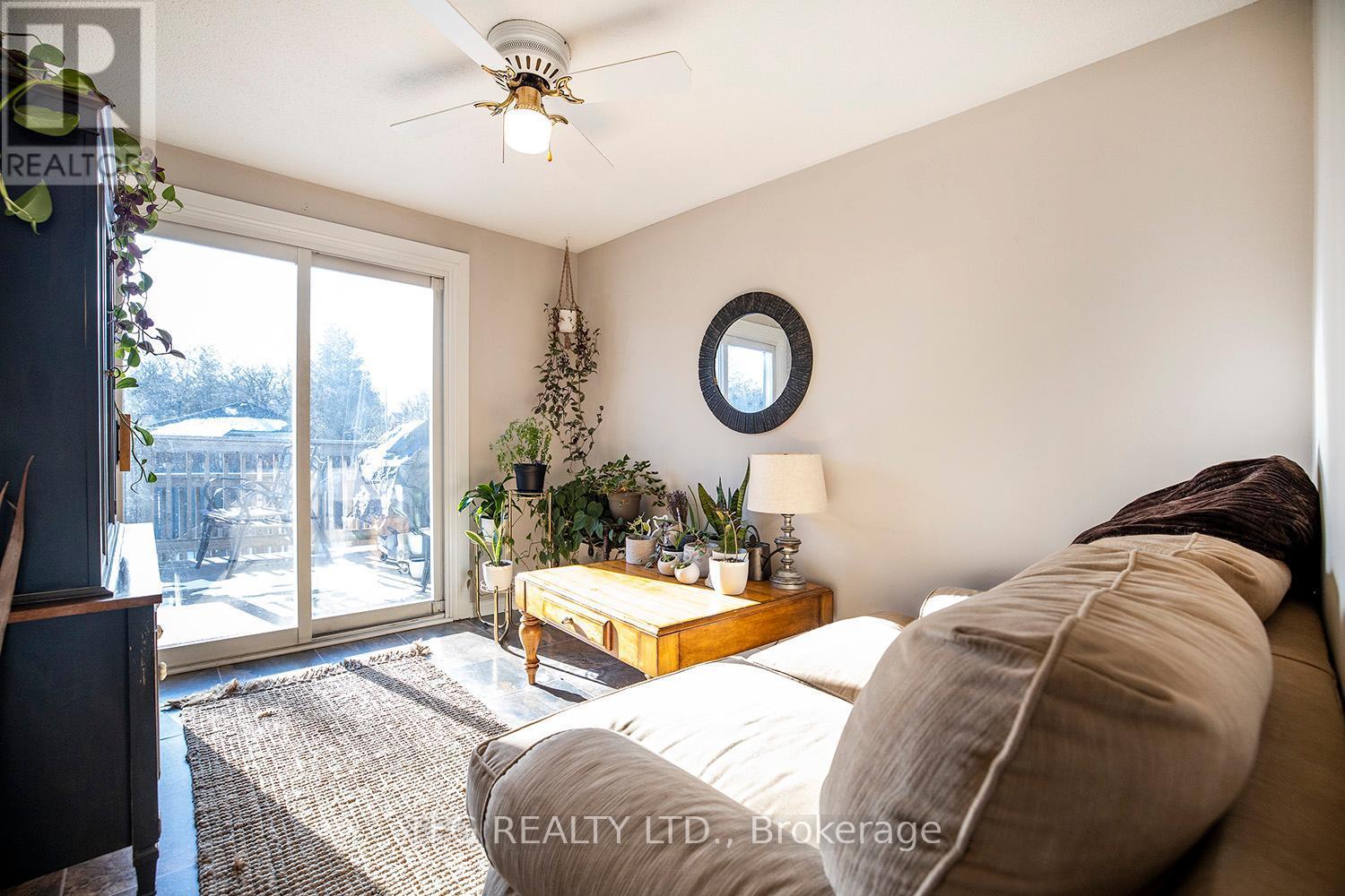 844 Grandview Drive E, Oshawa (Donevan), ON - Indoor Photo Showing Other Room