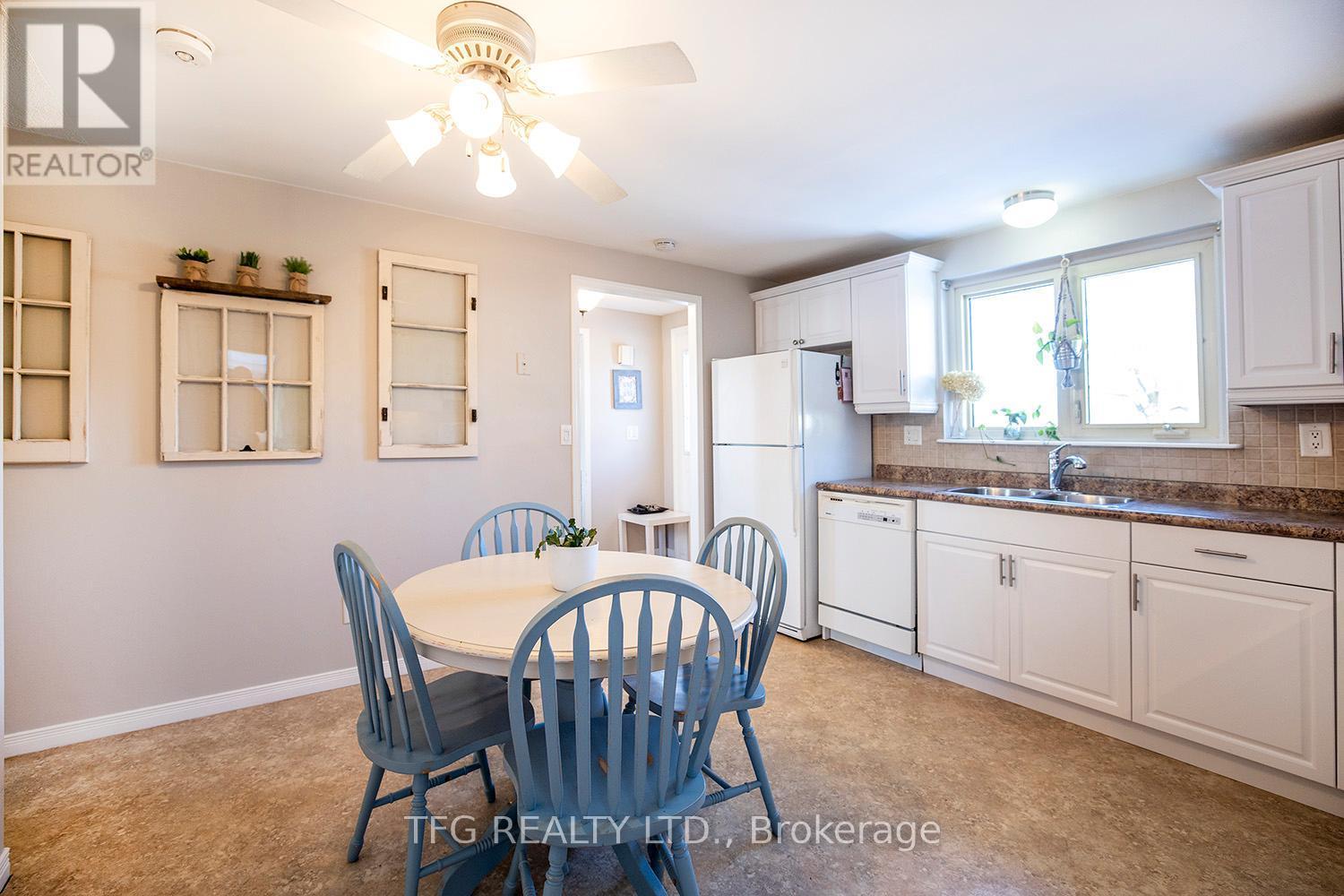 844 Grandview Drive E, Oshawa (Donevan), ON - Indoor