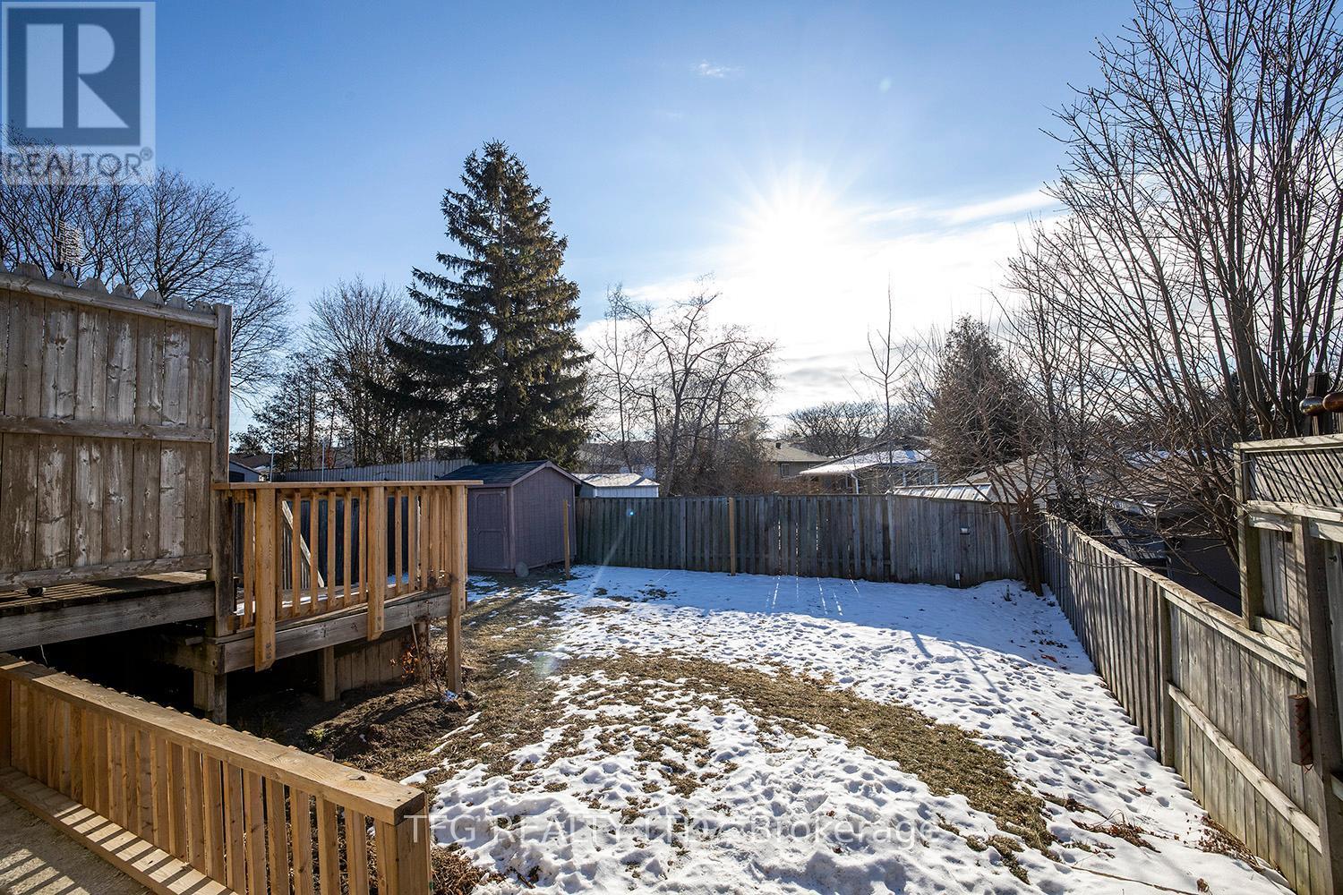 844 Grandview Drive E, Oshawa (Donevan), ON - Outdoor