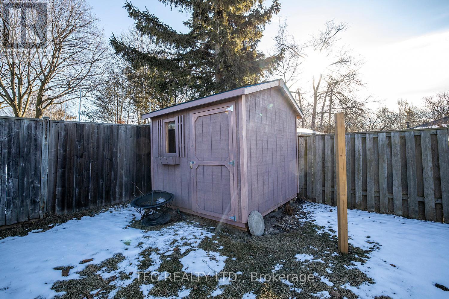 844 Grandview Drive E, Oshawa (Donevan), ON - Outdoor