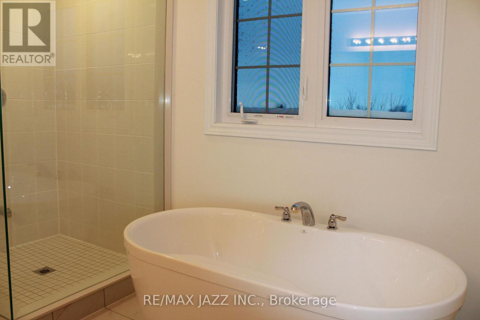 99 Robin Trail, Scugog (Port Perry), ON - Indoor Photo Showing Bathroom