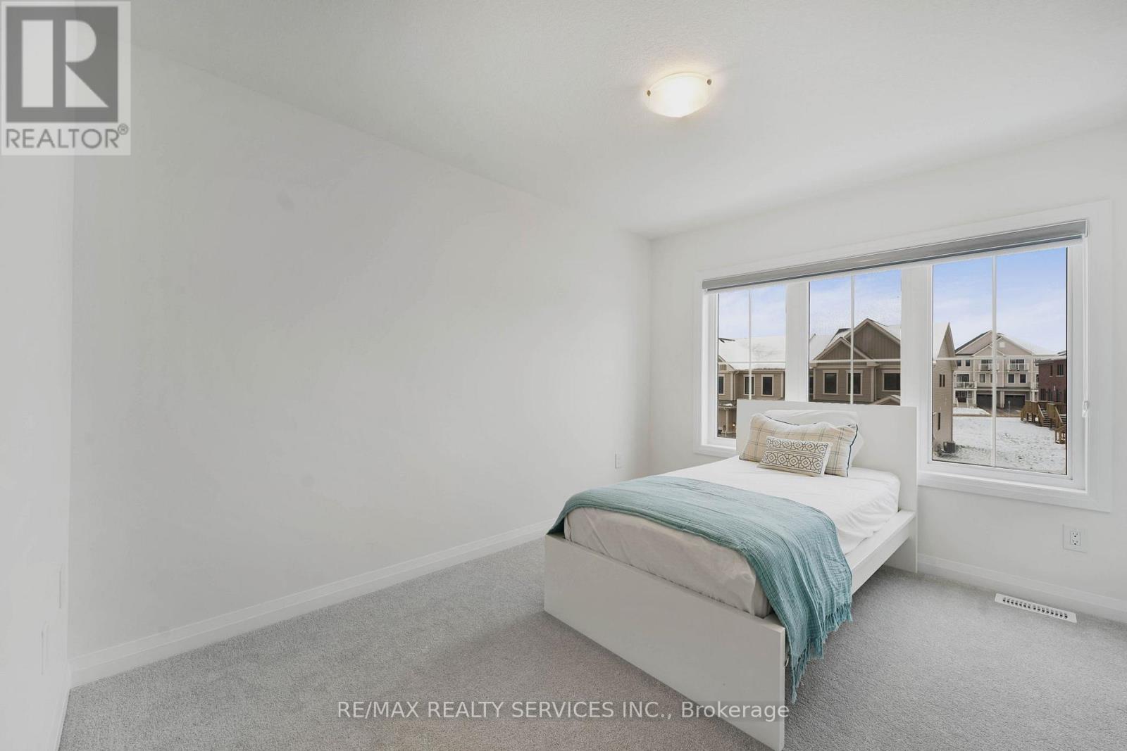 40 Lonsdale Road, Haldimand, ON - Indoor Photo Showing Bedroom