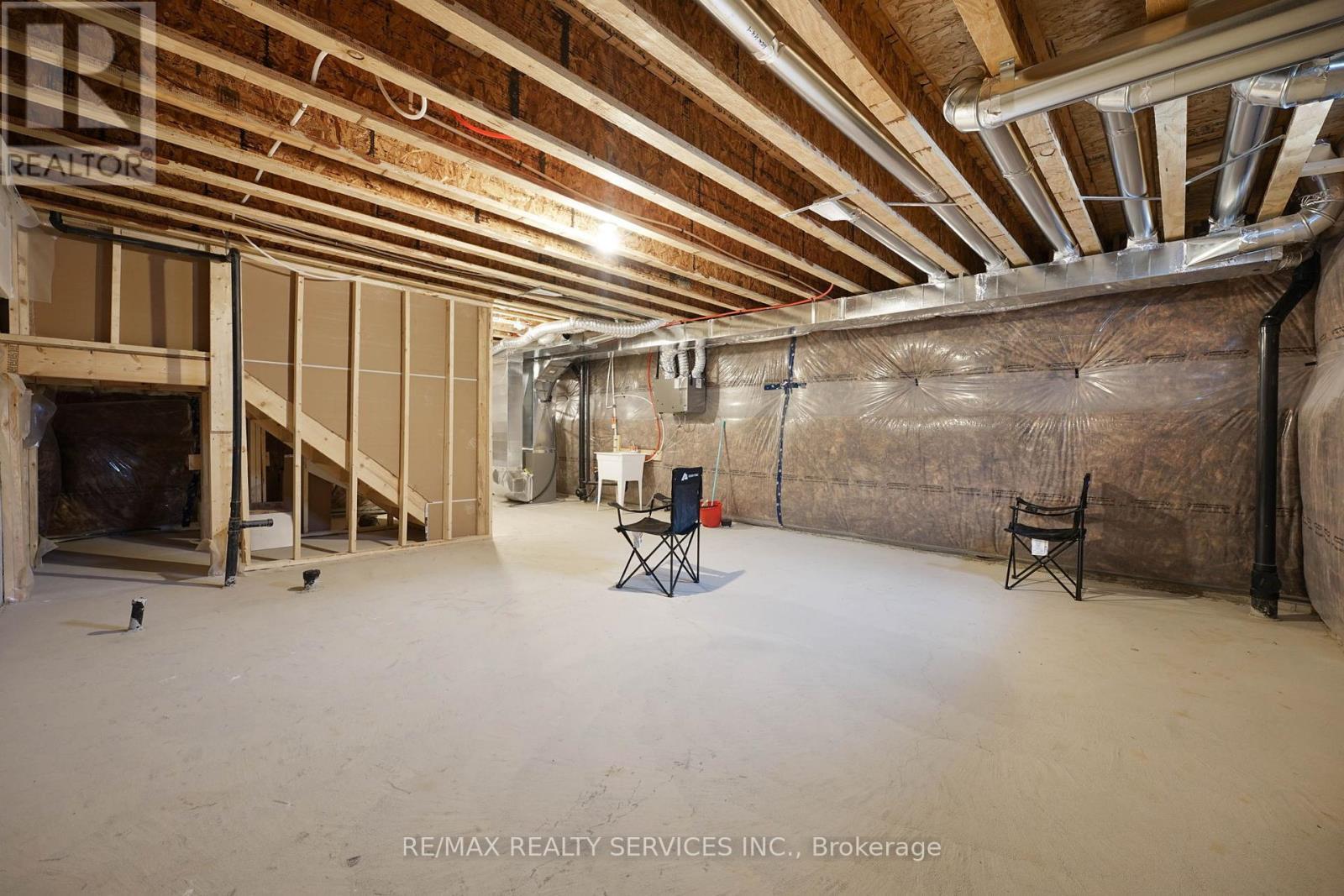 40 Lonsdale Road, Haldimand, ON - Indoor Photo Showing Basement