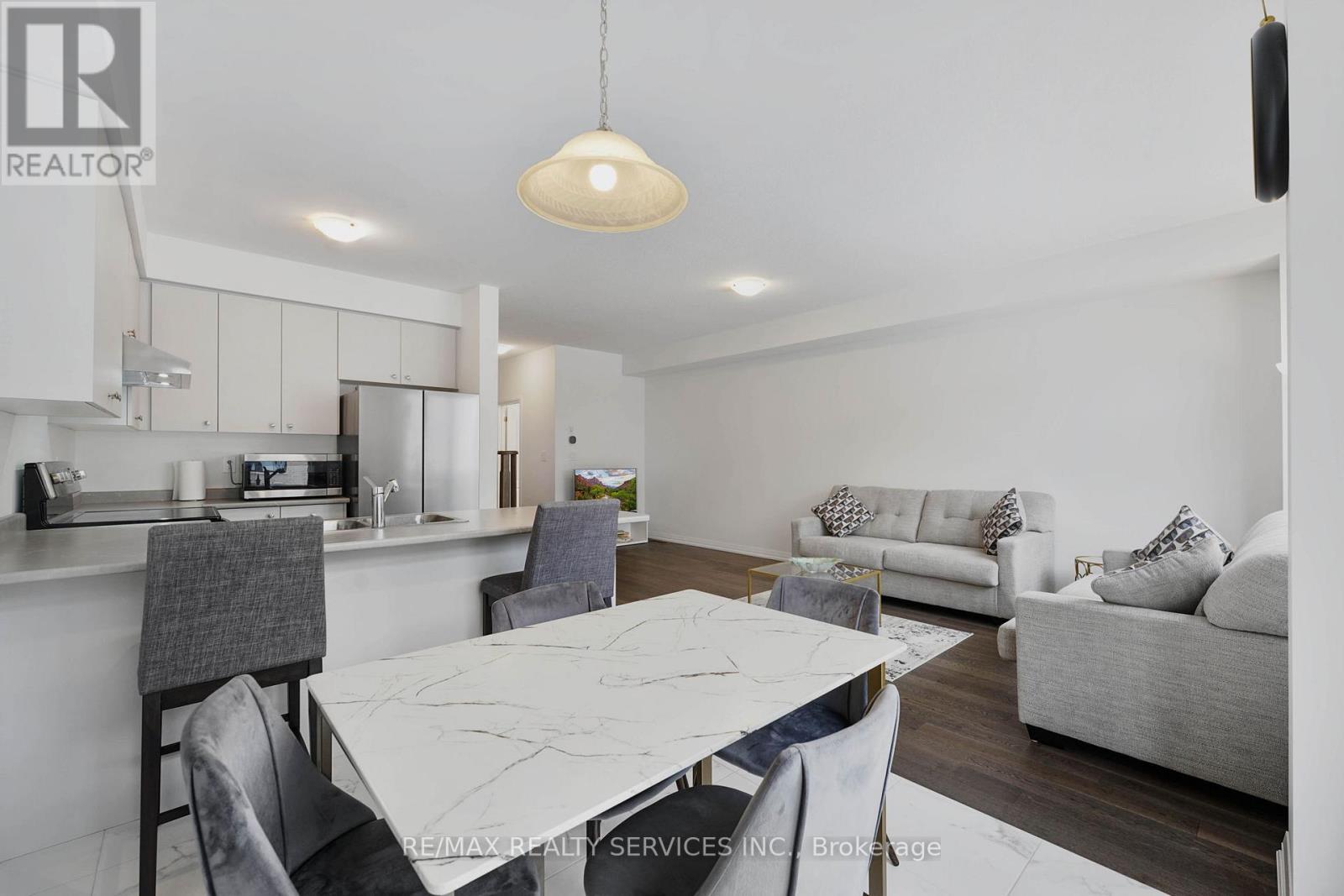 40 Lonsdale Road, Haldimand, ON - Indoor