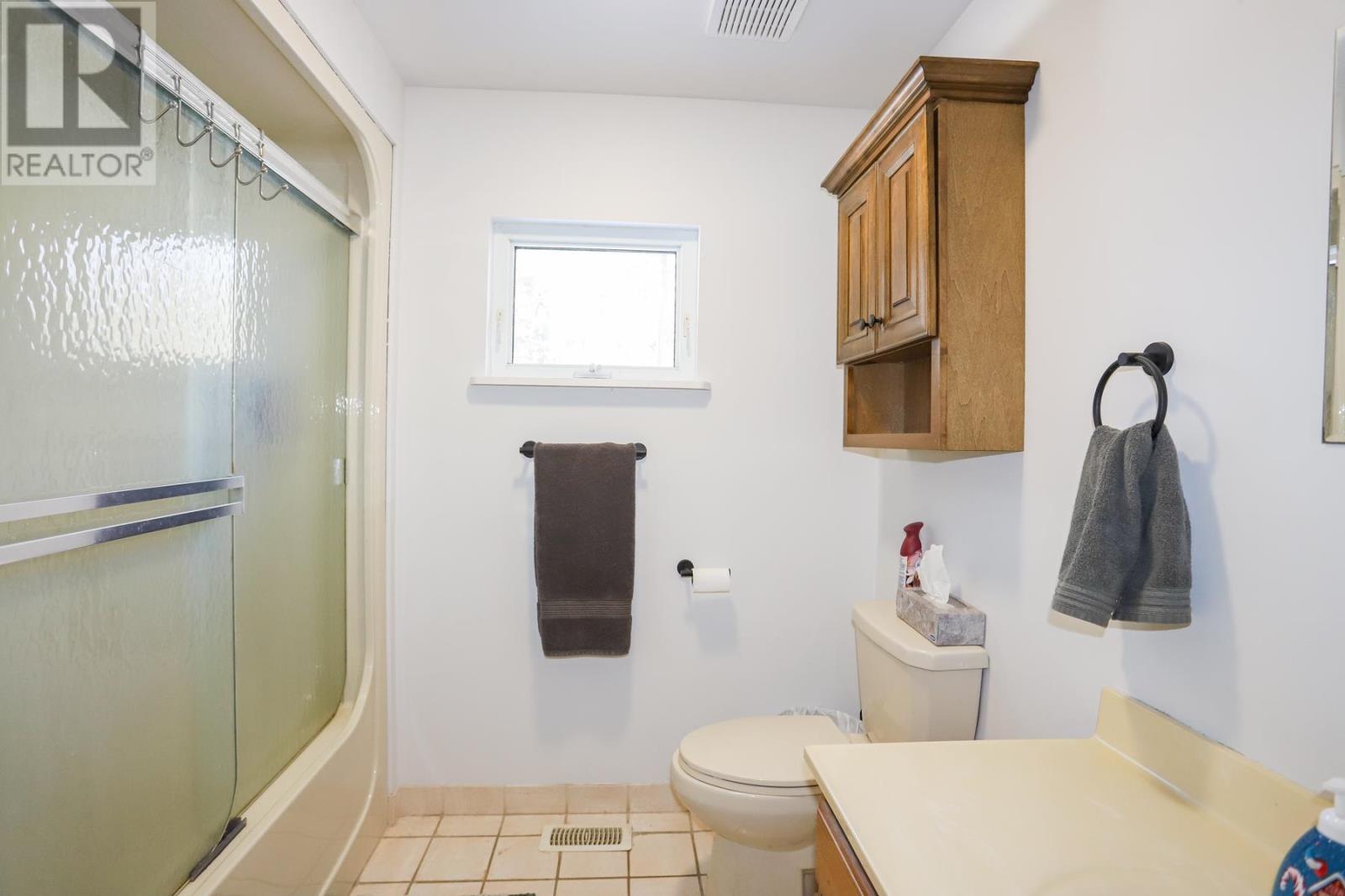 146 Copper Bay Rd, Bruce Mines, ON - Indoor Photo Showing Bathroom