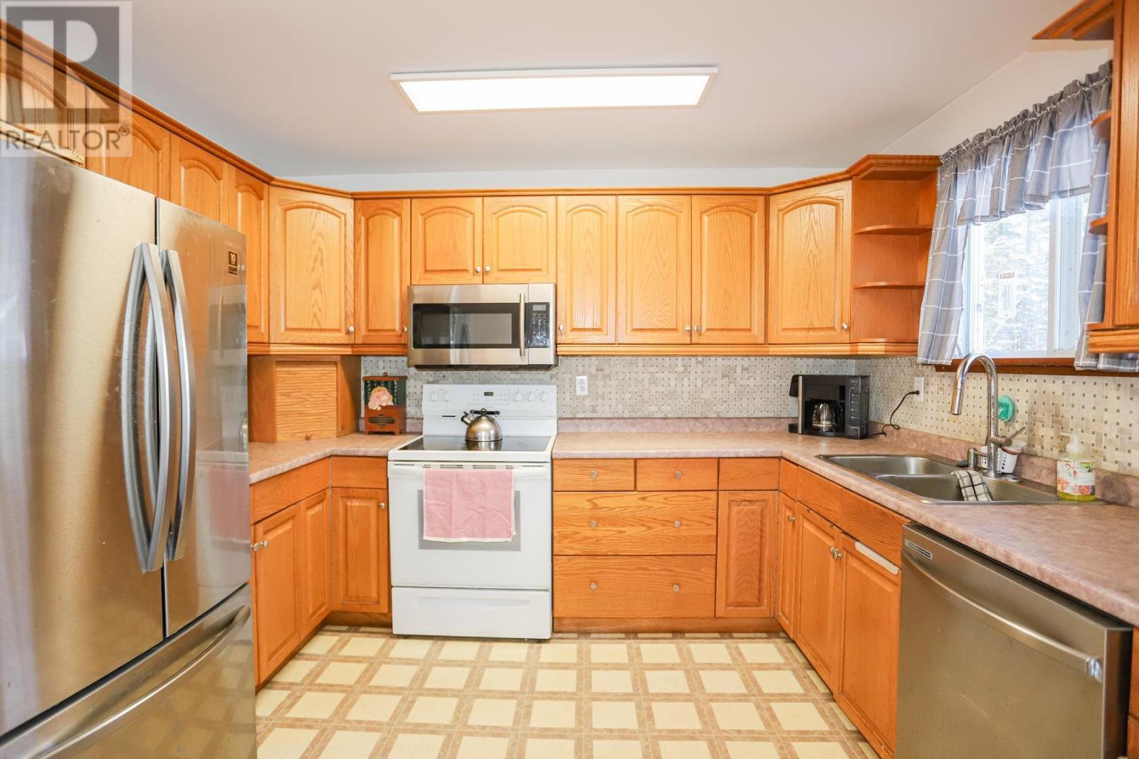 146 Copper Bay Rd, Bruce Mines, ON - Indoor Photo Showing Kitchen With Double Sink