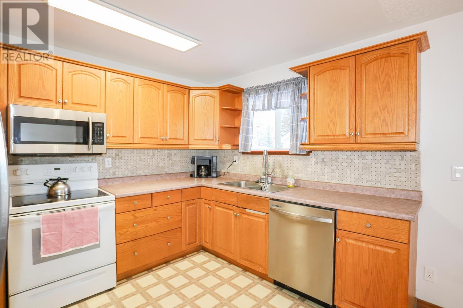 146 Copper Bay Rd, Bruce Mines, ON - Indoor Photo Showing Kitchen With Double Sink