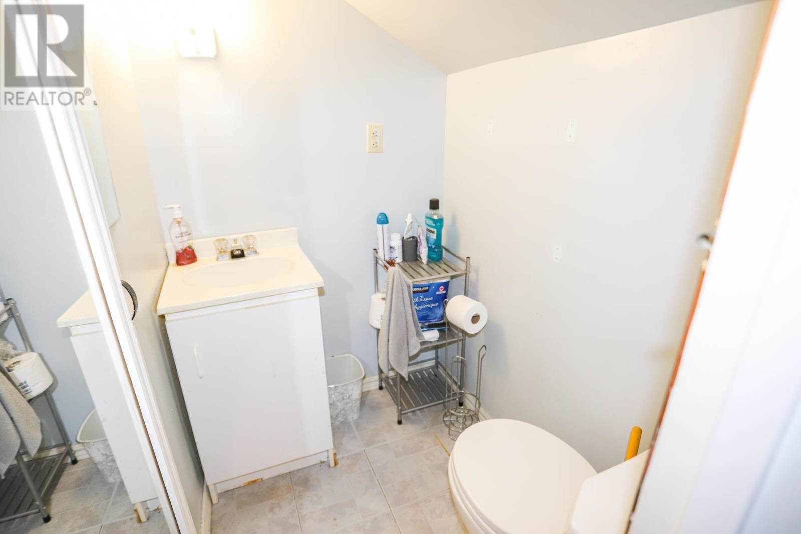 146 Copper Bay Rd, Bruce Mines, ON - Indoor Photo Showing Laundry Room