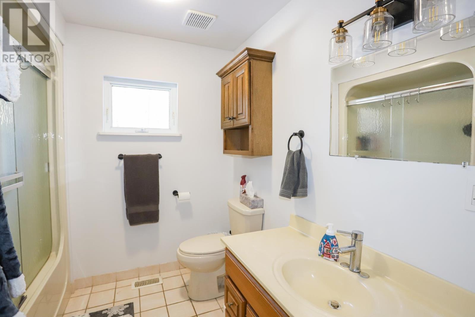 146 Copper Bay Rd, Bruce Mines, ON - Indoor Photo Showing Bathroom