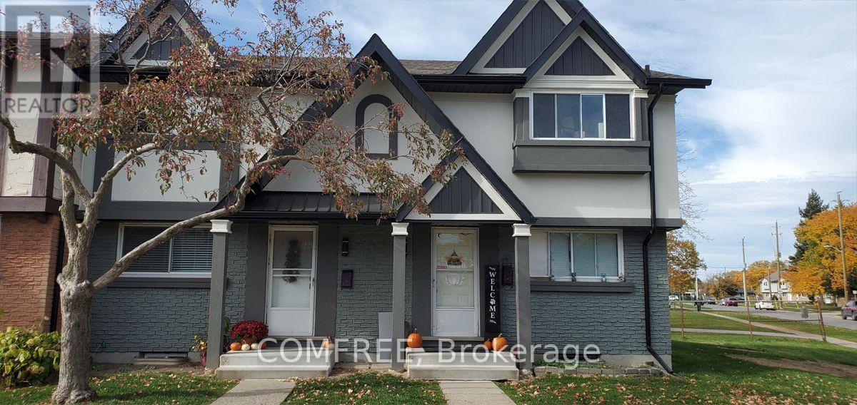 118 - 33 Berkley Drive, St. Catharines (Carlton/Bunting), ON - Outdoor With Facade