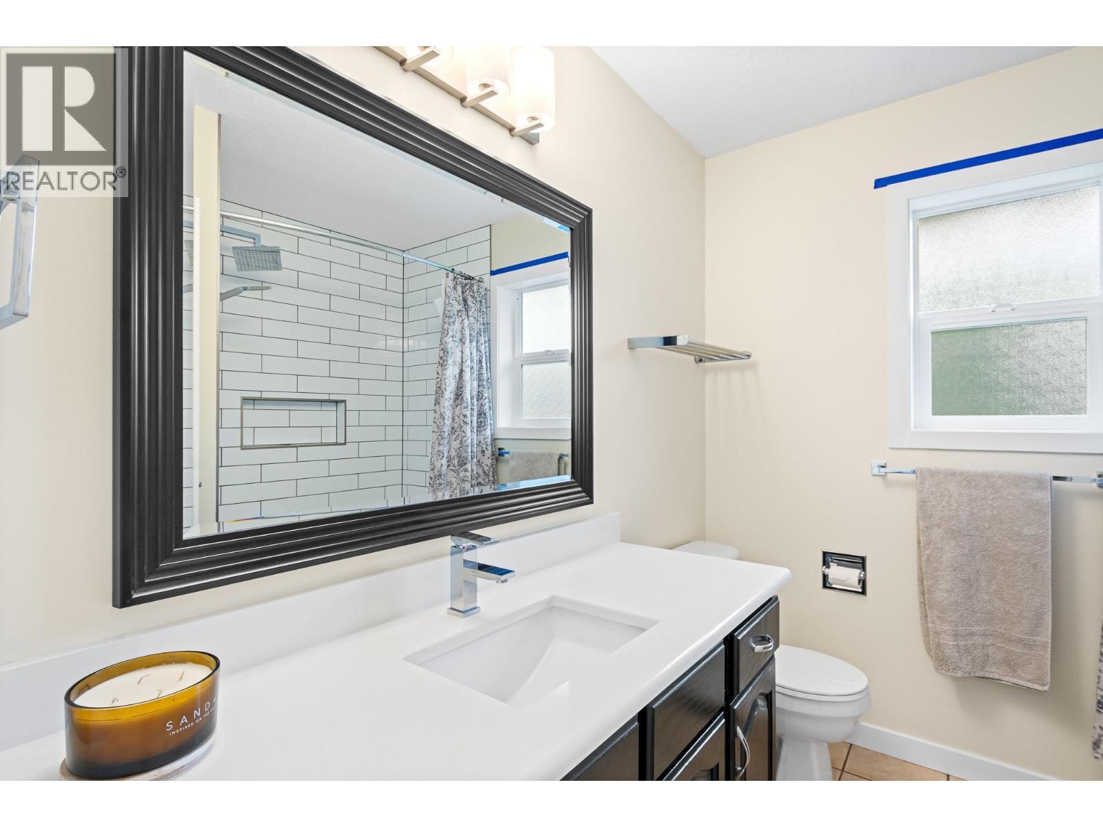 2651 Evergreen Drive, Penticton, BC - Indoor Photo Showing Bathroom