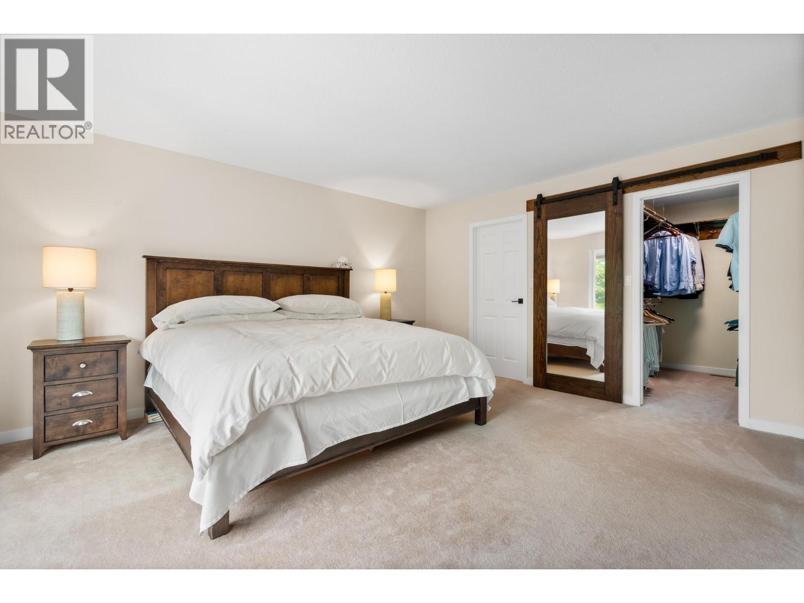 2651 Evergreen Drive, Penticton, BC - Indoor Photo Showing Bedroom