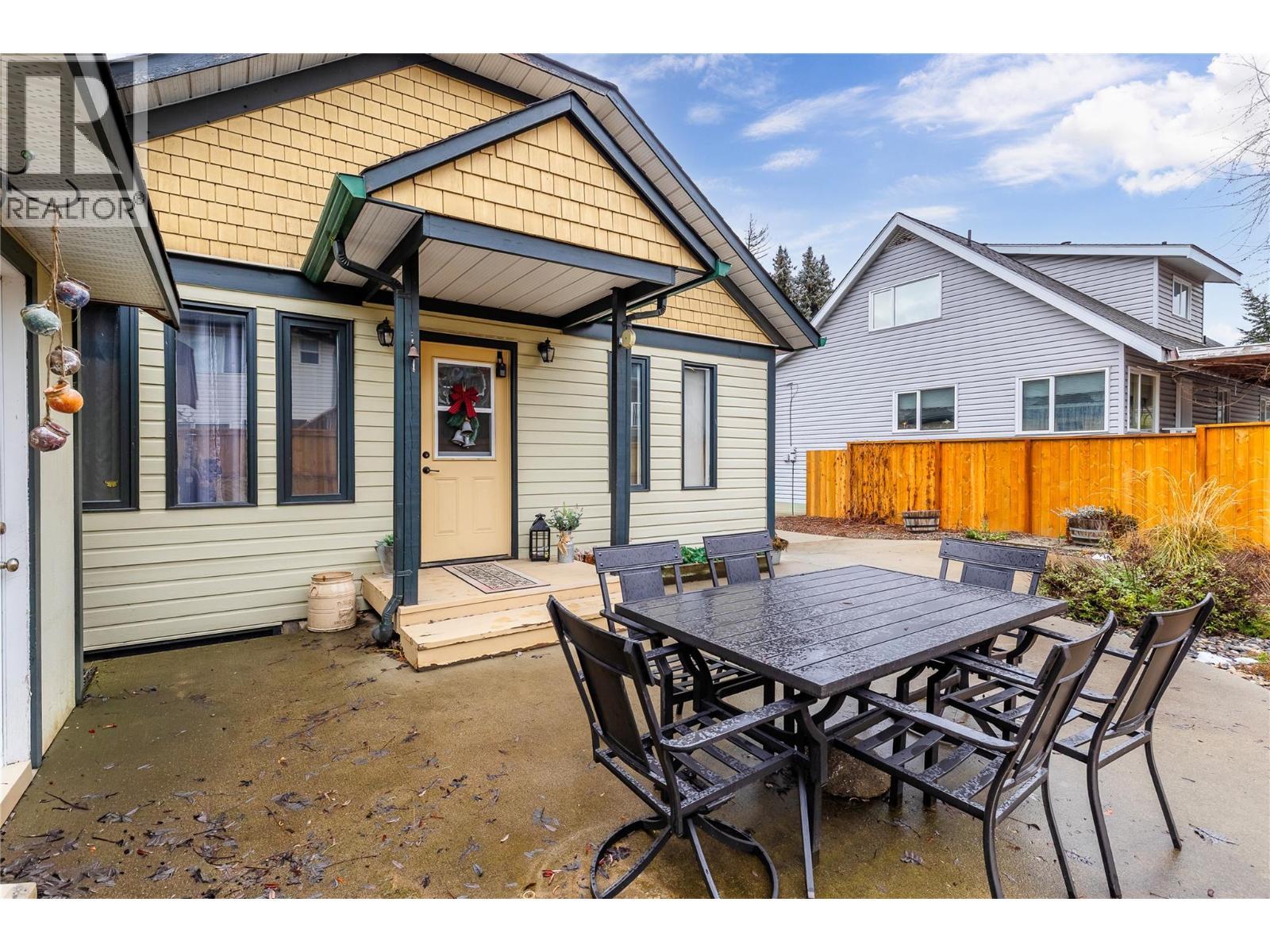 2935 Rosedale Avenue, Armstrong, BC - Outdoor With Deck Patio Veranda