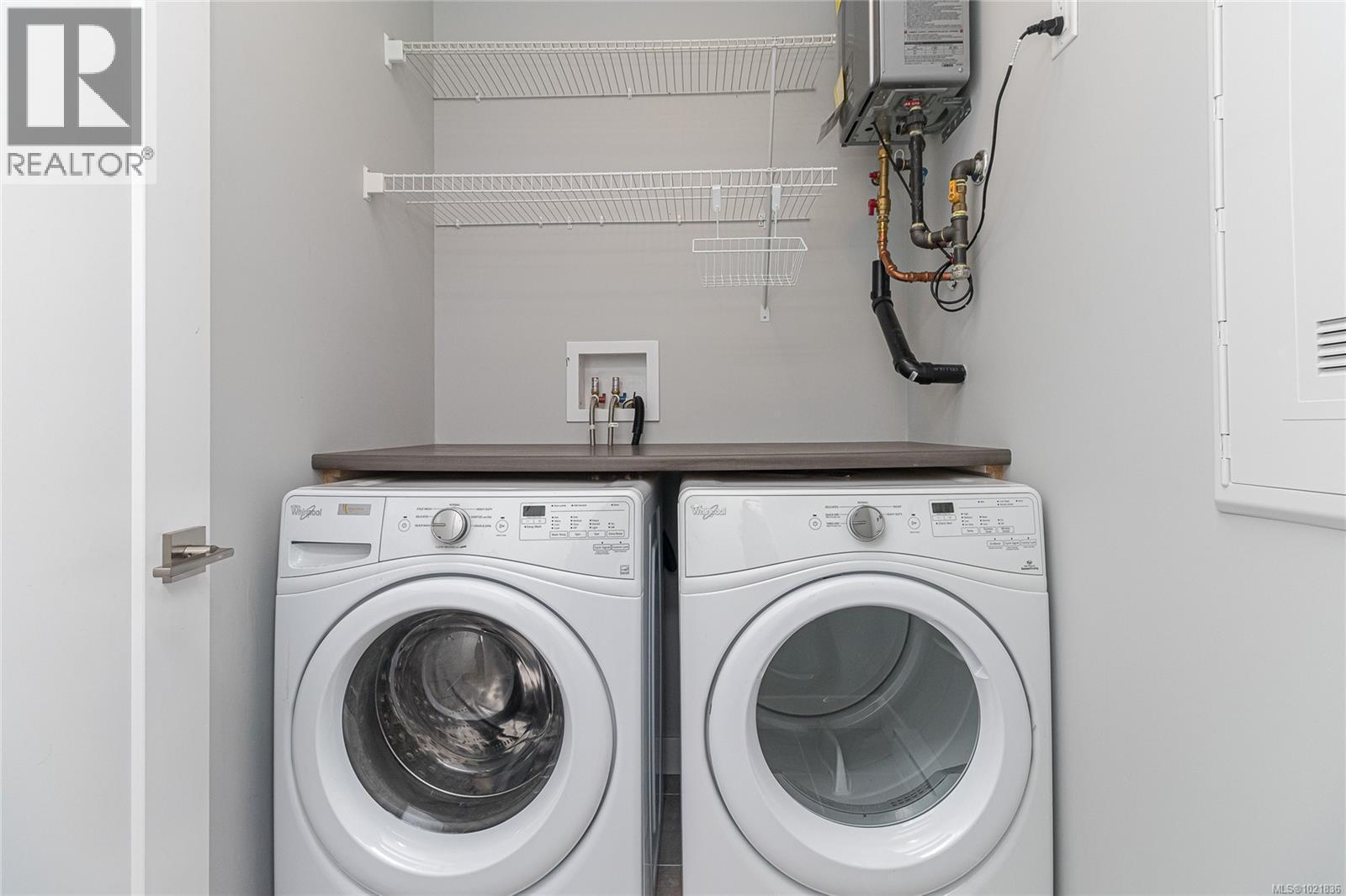 113 1201 Nova Crt, Langford, BC - Indoor Photo Showing Laundry Room