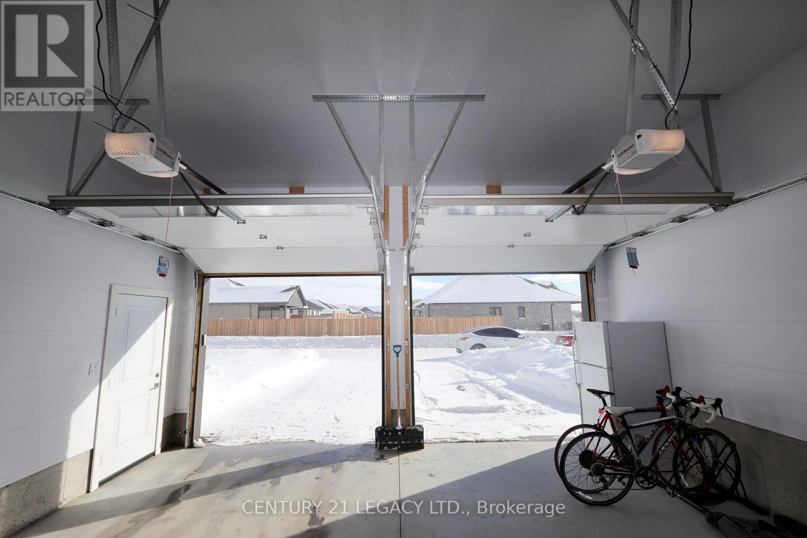 675 Winchester Avenue S, North Perth, ON - Indoor Photo Showing Garage