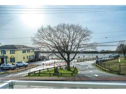 204 15777 MARINE DRIVE Surrey, BC V4B 1E5