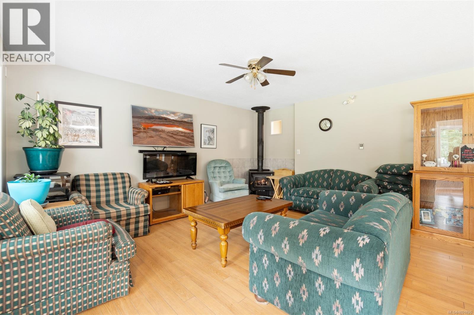 Resort On The Lake Clubhouse - 3126 Elsie Lake Cir, Nanaimo, BC