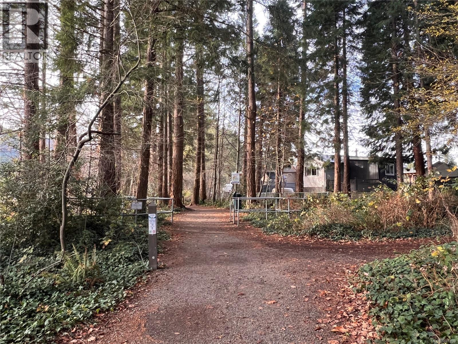 Westwood Lake Trail towards Resort - 3126 Elsie Lake Cir, Nanaimo, BC