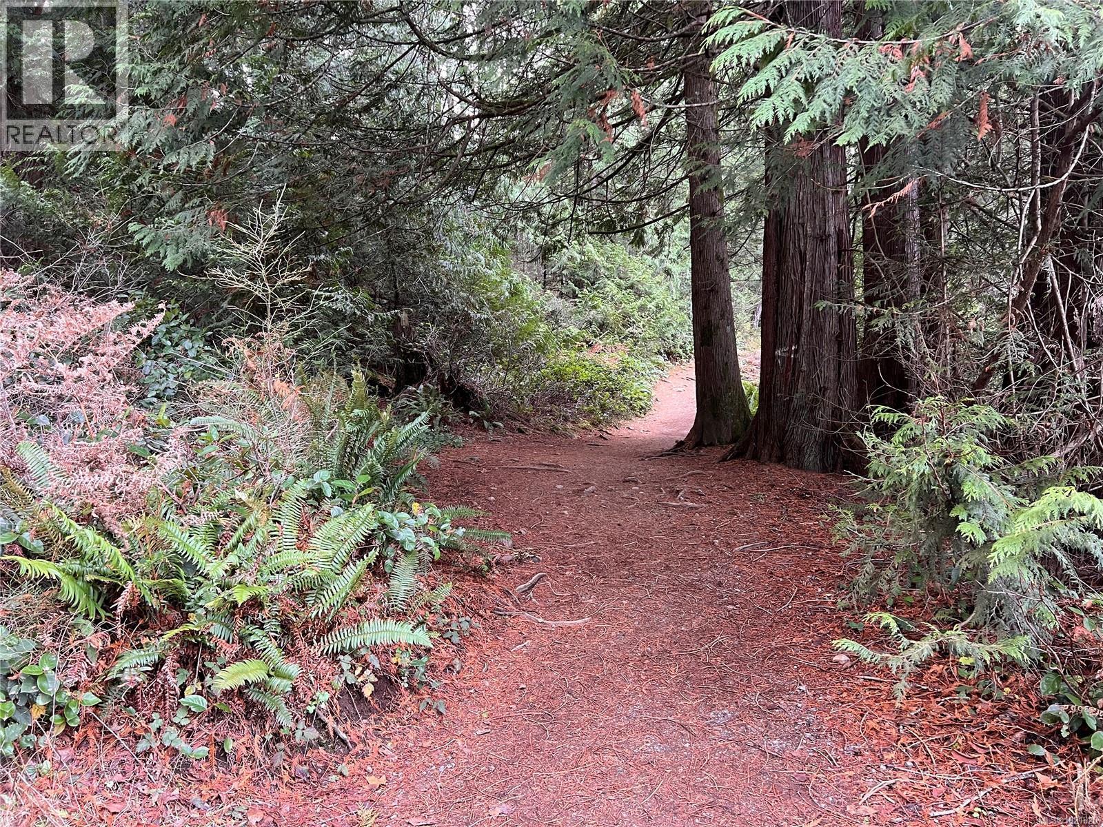 Westwood Lake Trail - 3126 Elsie Lake Cir, Nanaimo, BC