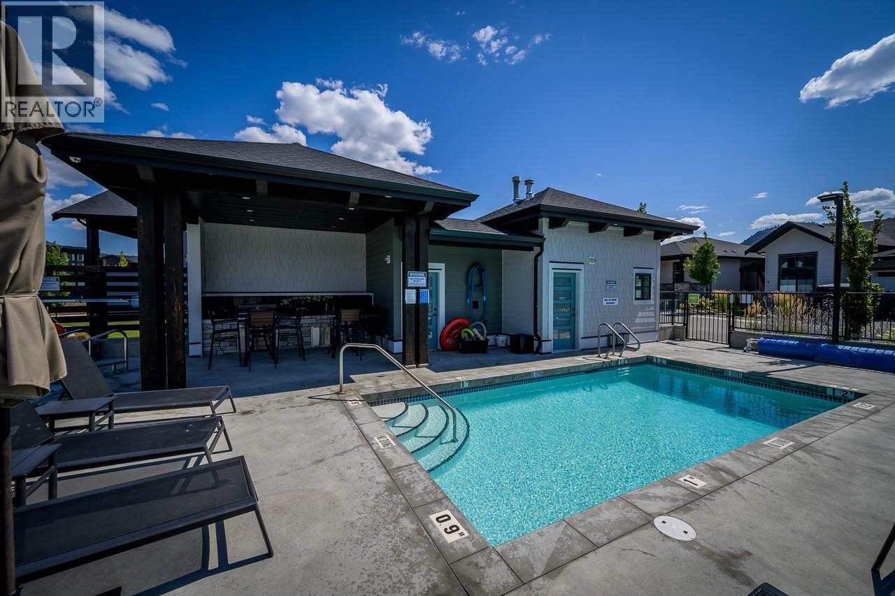 260 Rue Cheval Noir Unit# 1, Kamloops, BC - Outdoor With In Ground Pool With Deck Patio Veranda