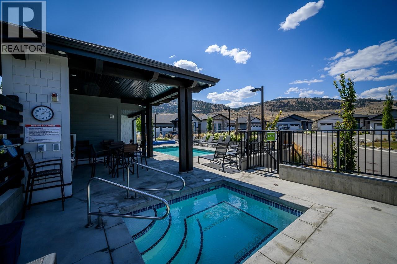 260 Rue Cheval Noir Unit# 1, Kamloops, BC - Outdoor With In Ground Pool