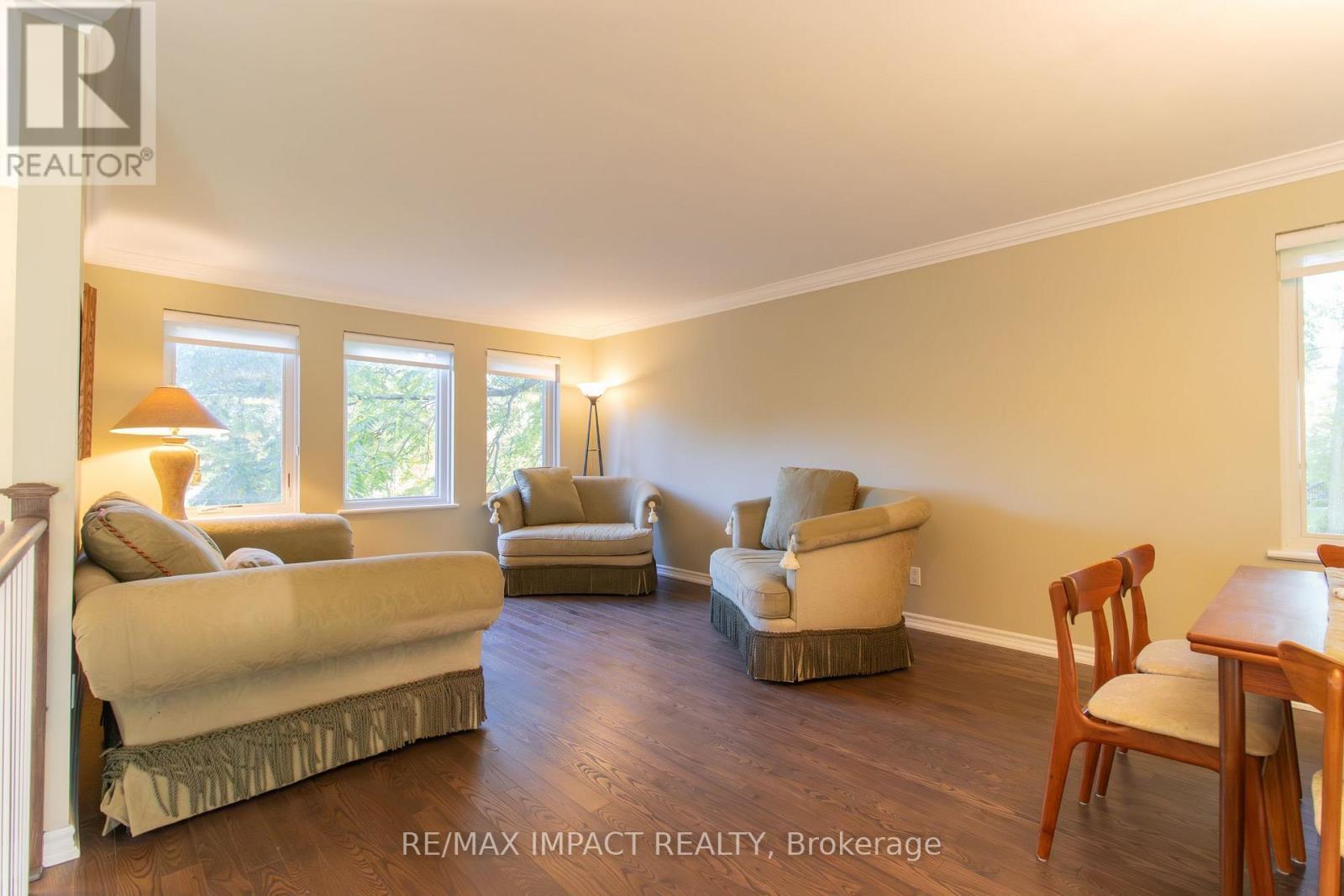 5176 Kelly Road, Hamilton Township, ON - Indoor Photo Showing Living Room