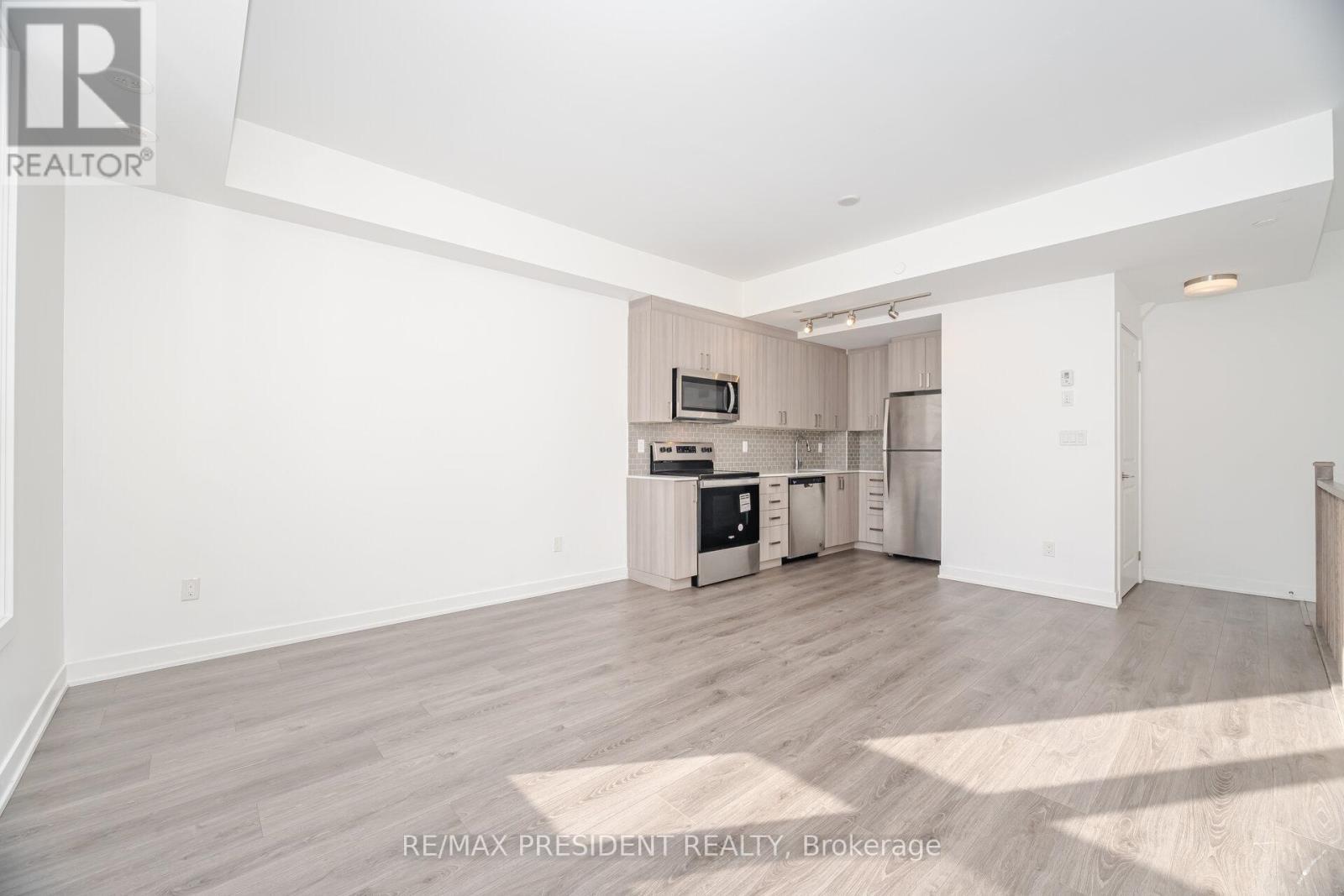 19 - 4015 Hickory Drive, Mississauga, ON - Indoor Photo Showing Kitchen