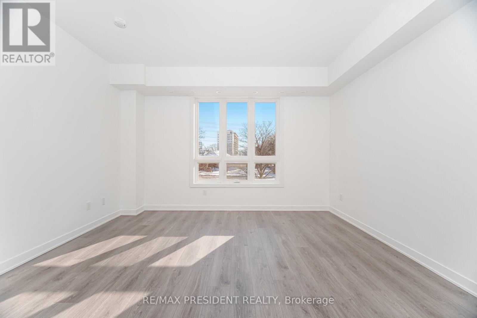 19 - 4015 Hickory Drive, Mississauga, ON - Indoor Photo Showing Other Room