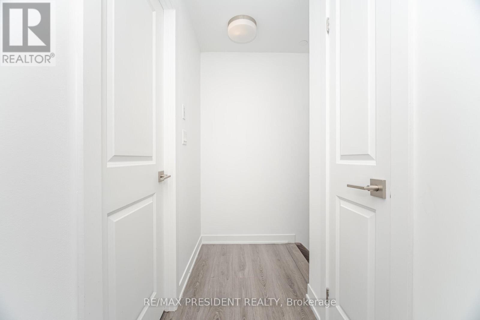 19 - 4015 Hickory Drive, Mississauga, ON - Indoor Photo Showing Other Room