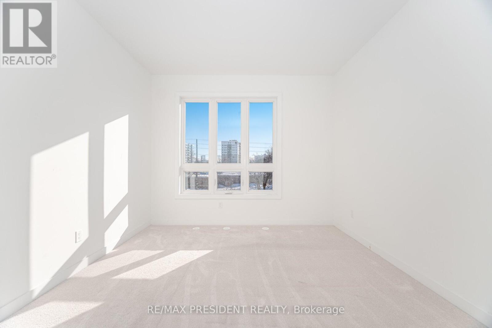 19 - 4015 Hickory Drive, Mississauga, ON - Indoor Photo Showing Other Room