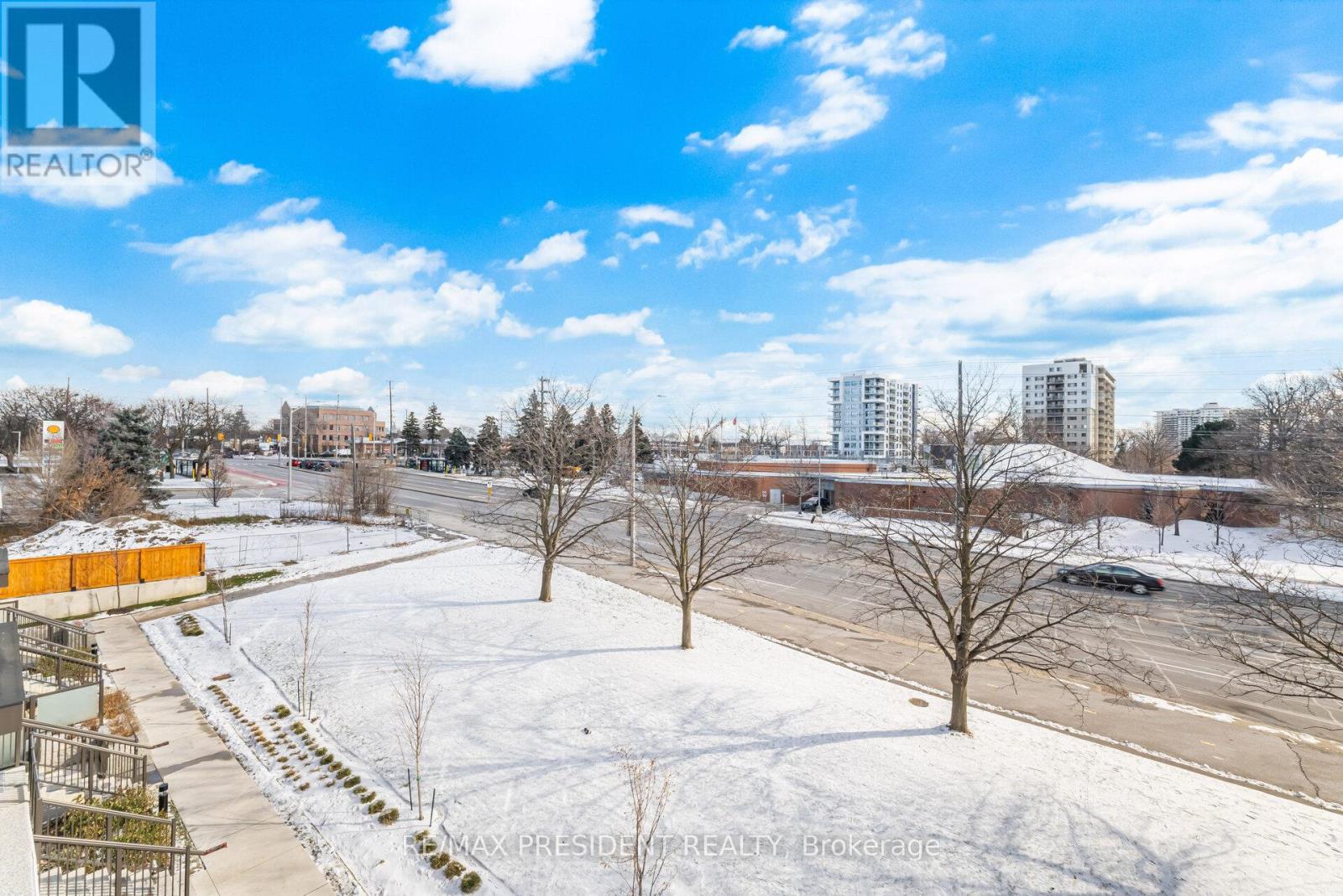 19 - 4015 Hickory Drive, Mississauga, ON - Outdoor With View