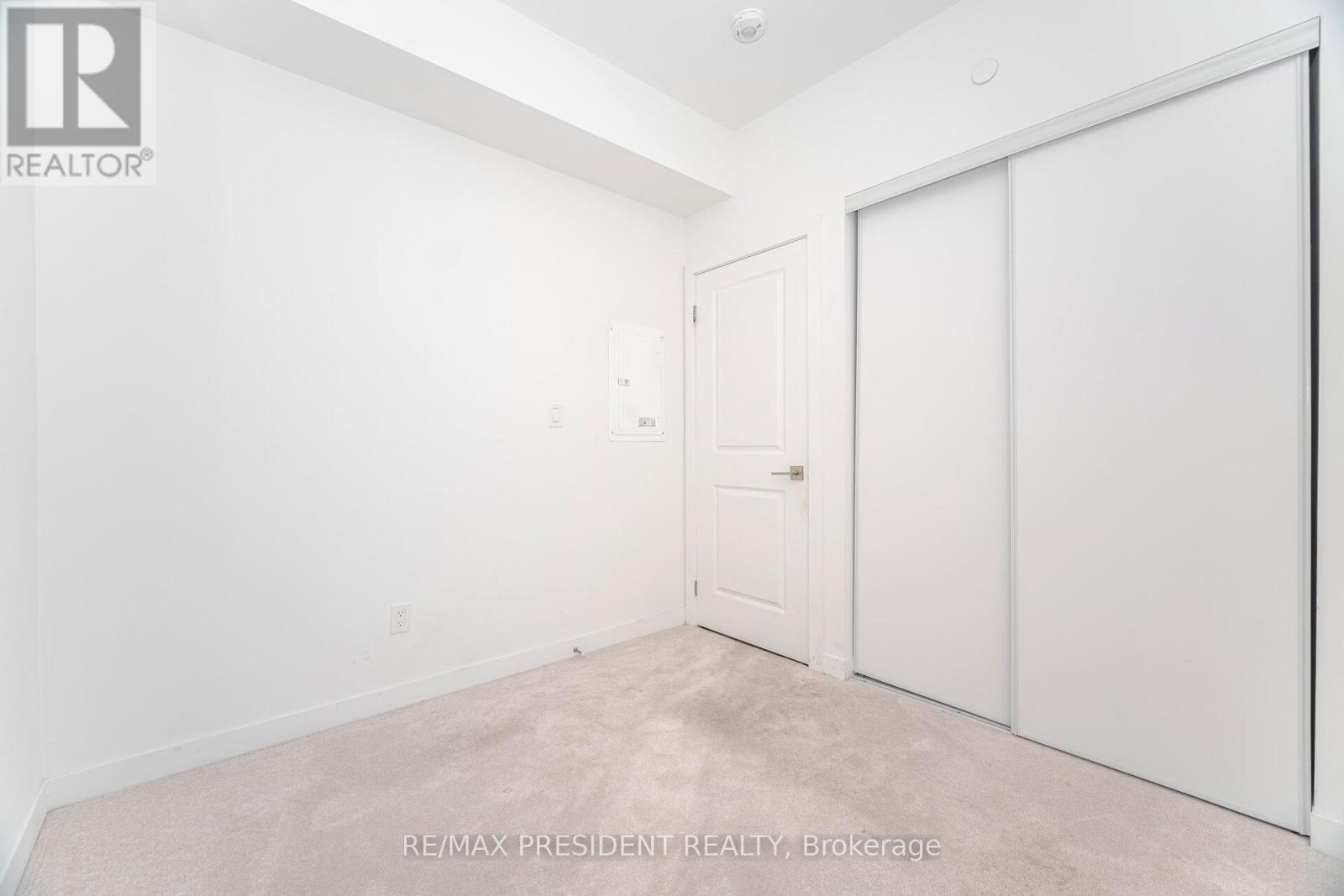 19 - 4015 Hickory Drive, Mississauga, ON - Indoor Photo Showing Other Room