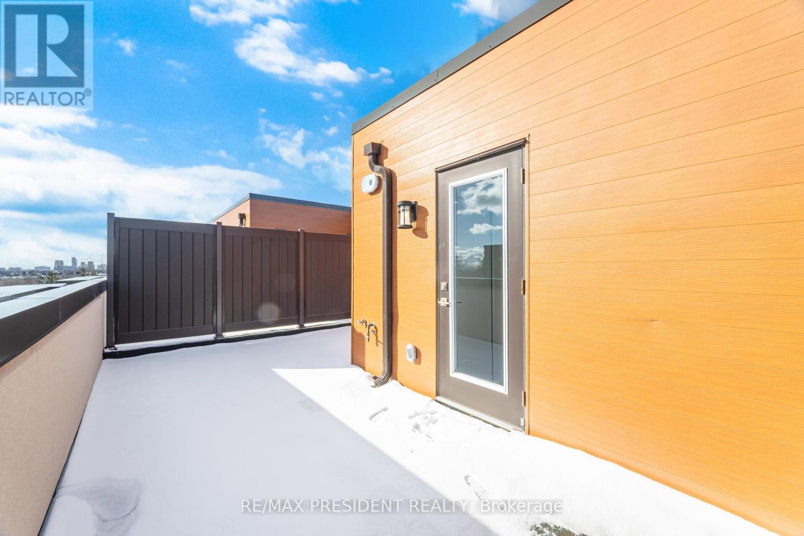 19 - 4015 Hickory Drive, Mississauga, ON - Outdoor With Exterior