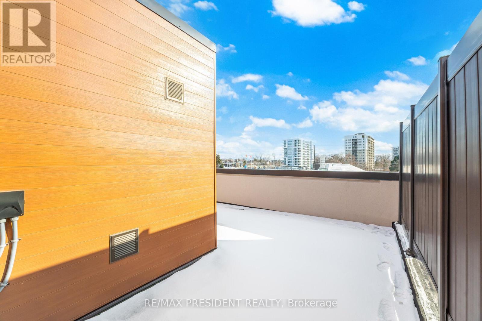 19 - 4015 Hickory Drive, Mississauga, ON - Outdoor