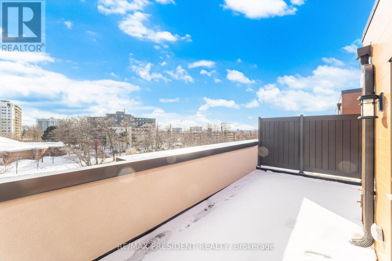 19 - 4015 Hickory Drive, Mississauga, ON - Outdoor