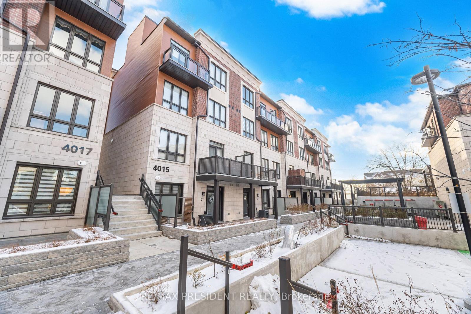 19 - 4015 Hickory Drive, Mississauga, ON - Outdoor