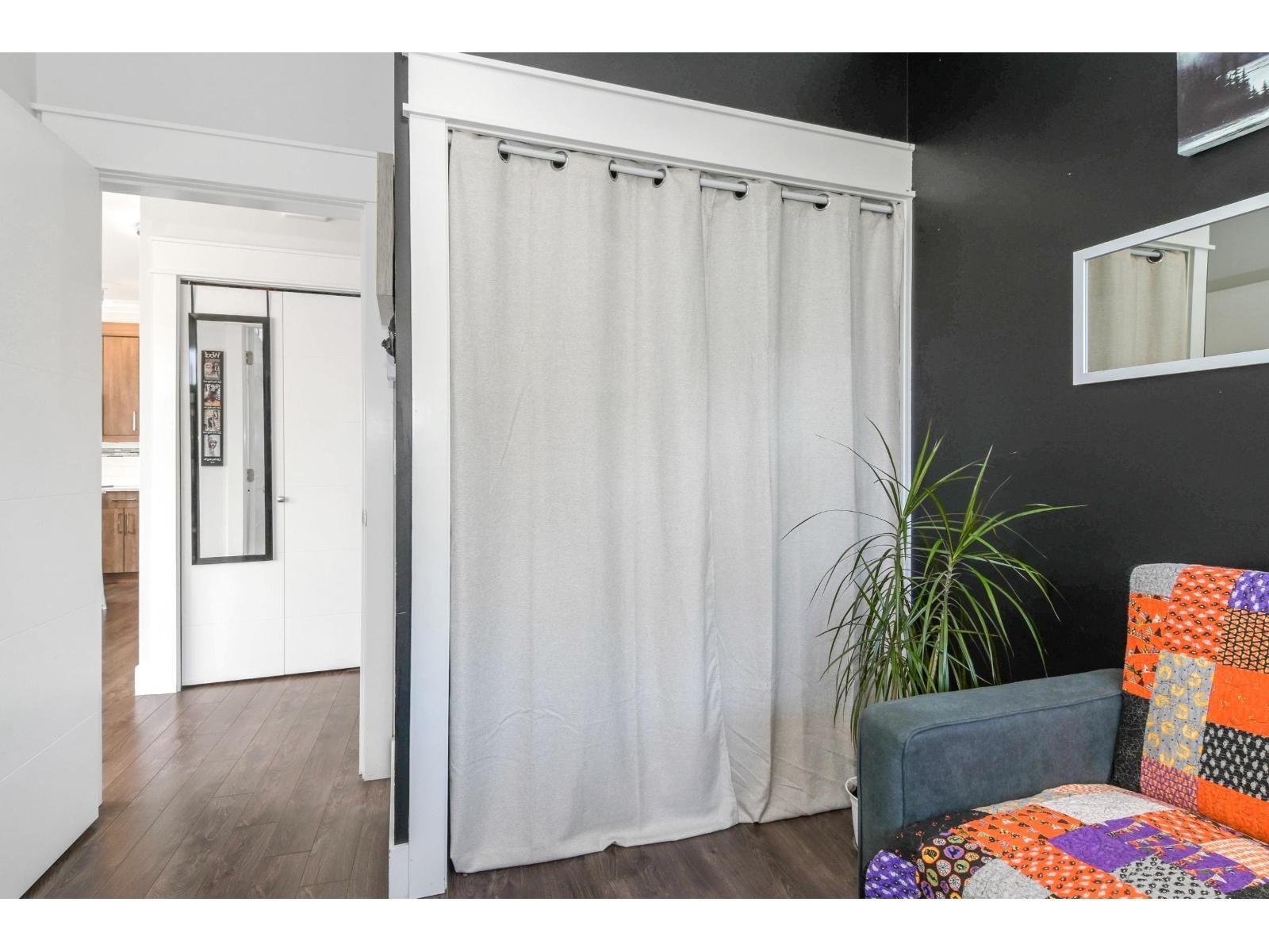 503 19228 64 Avenue, Surrey, BC - Indoor