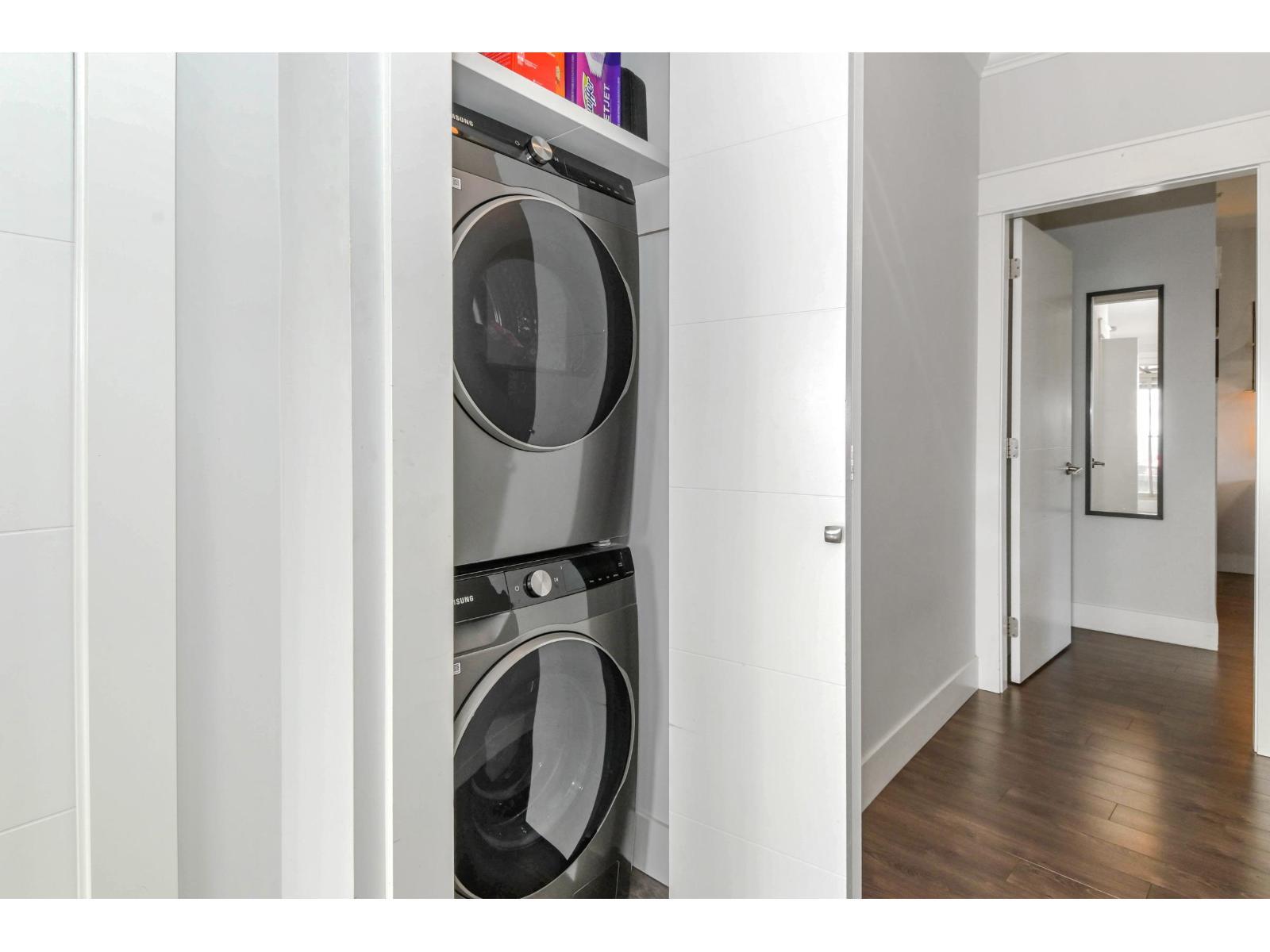 503 19228 64 Avenue, Surrey, BC - Indoor Photo Showing Laundry Room