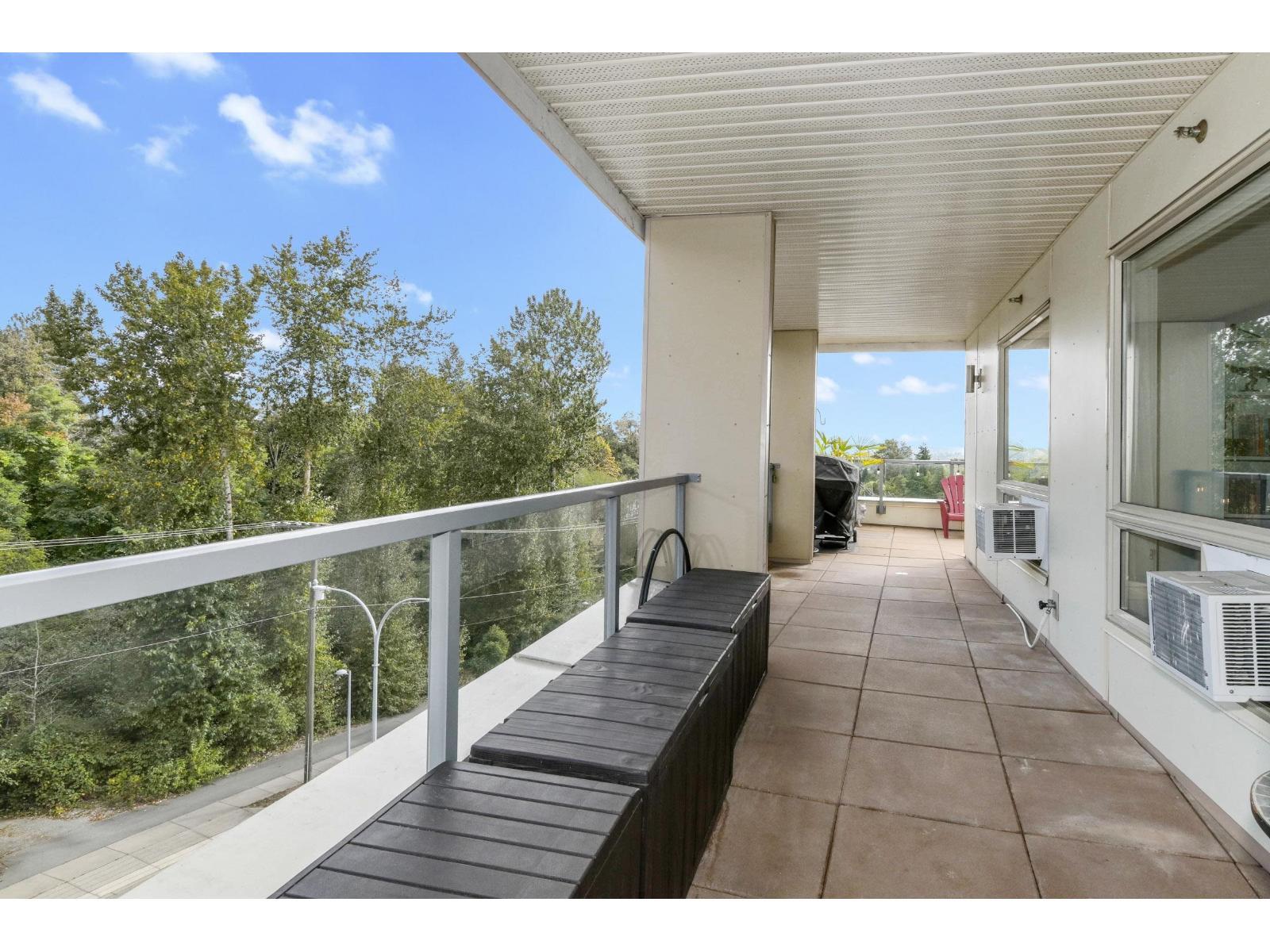 503 19228 64 Avenue, Surrey, BC - Outdoor With Exterior