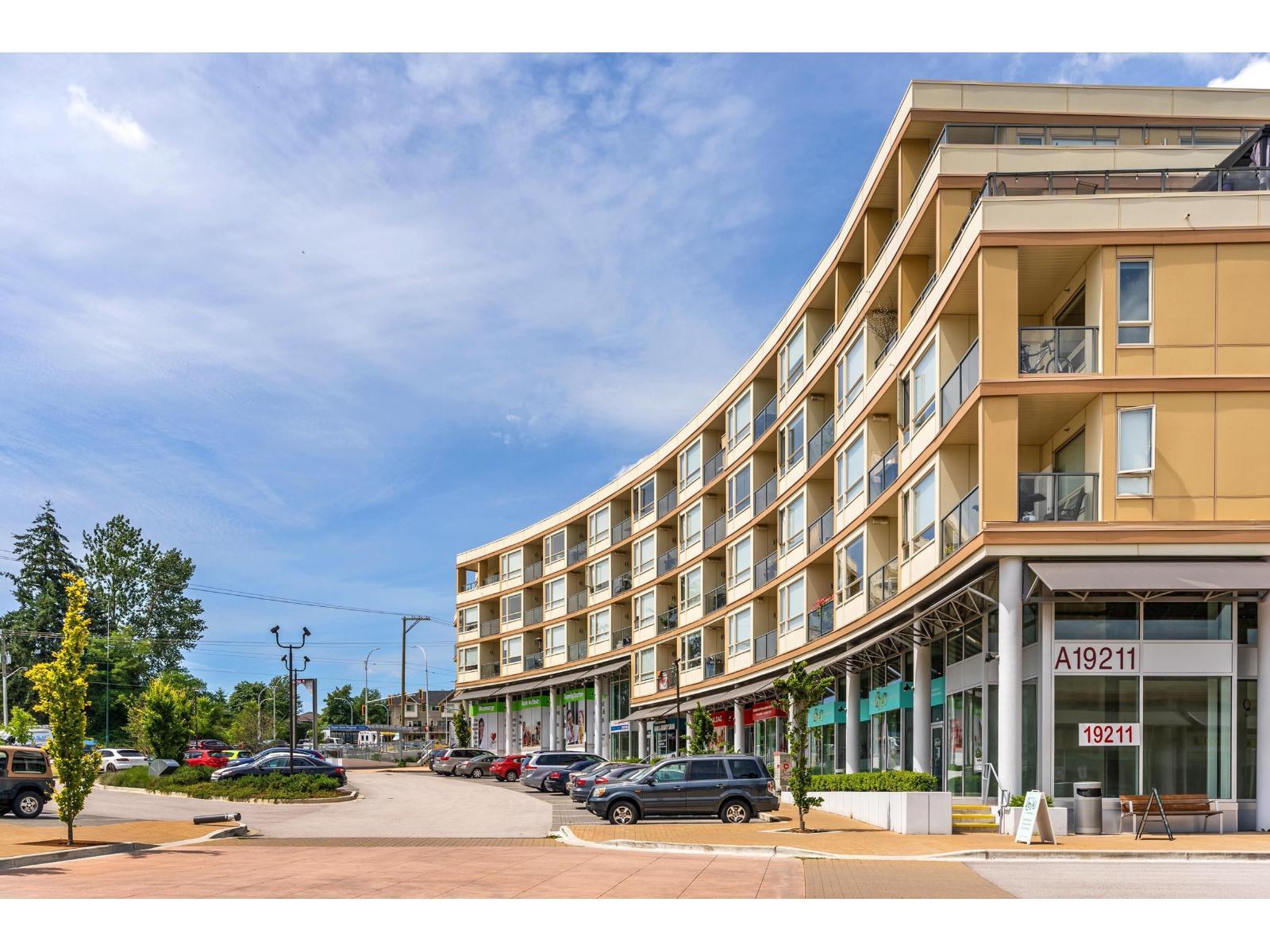 503 19228 64 Avenue, Surrey, BC - Outdoor