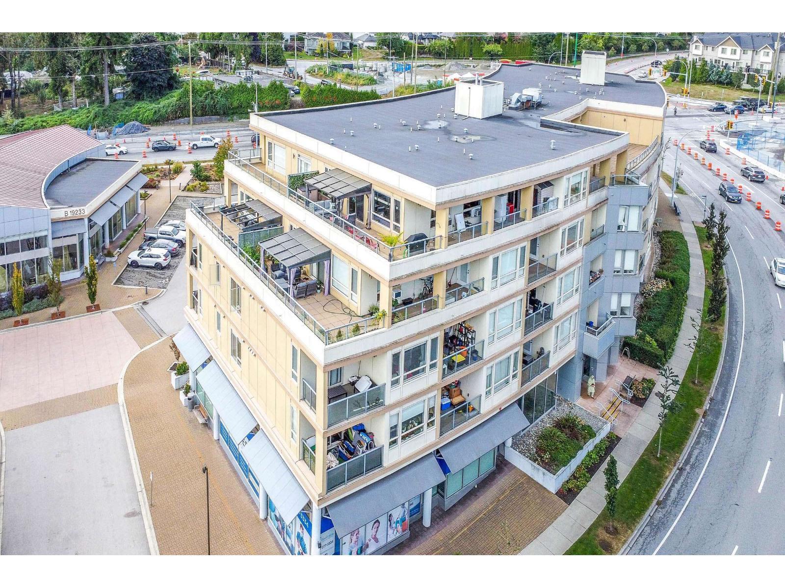 503 19228 64 Avenue, Surrey, BC - Outdoor With View