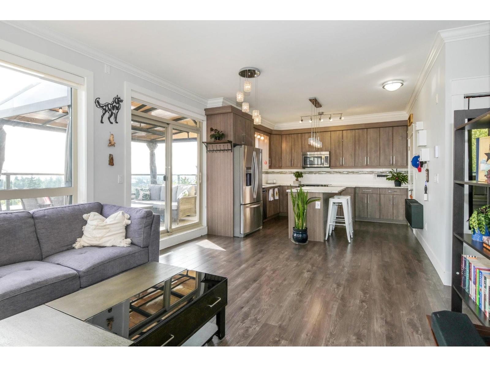 503 19228 64 Avenue, Surrey, BC - Indoor