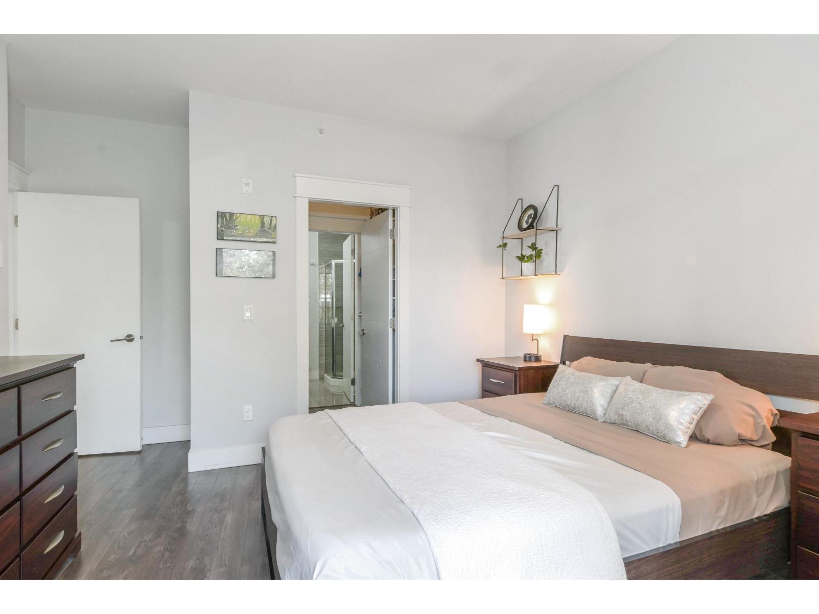 503 19228 64 Avenue, Surrey, BC - Indoor Photo Showing Bedroom