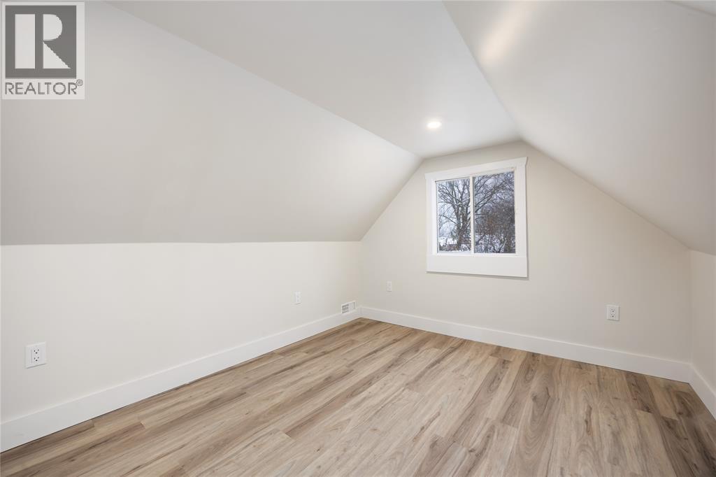 491 Beresford Street, St Clair, ON - Indoor Photo Showing Other Room