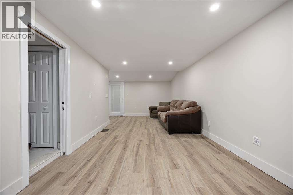 491 Beresford Street, St Clair, ON - Indoor Photo Showing Other Room