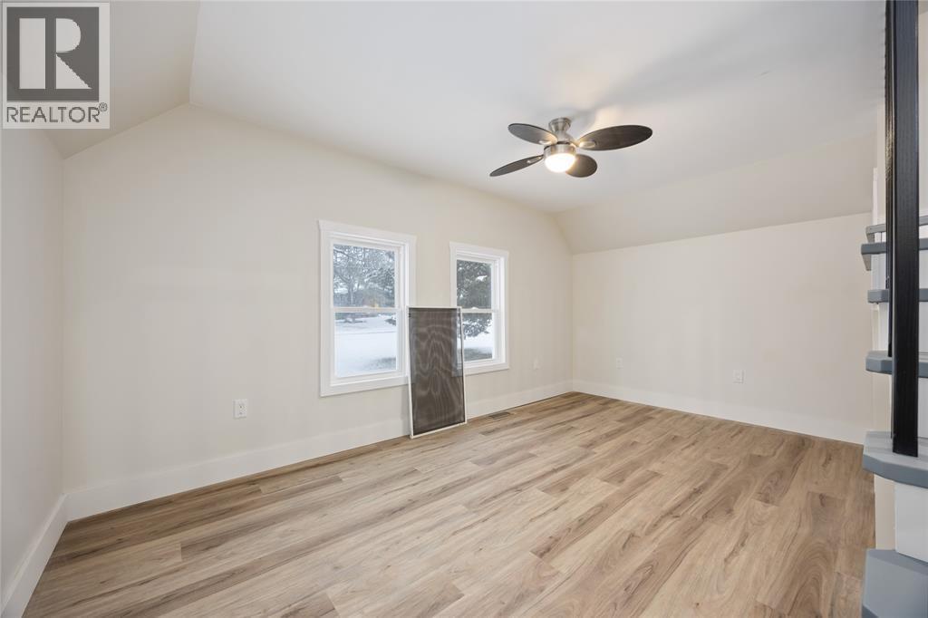 491 Beresford Street, St Clair, ON - Indoor Photo Showing Other Room