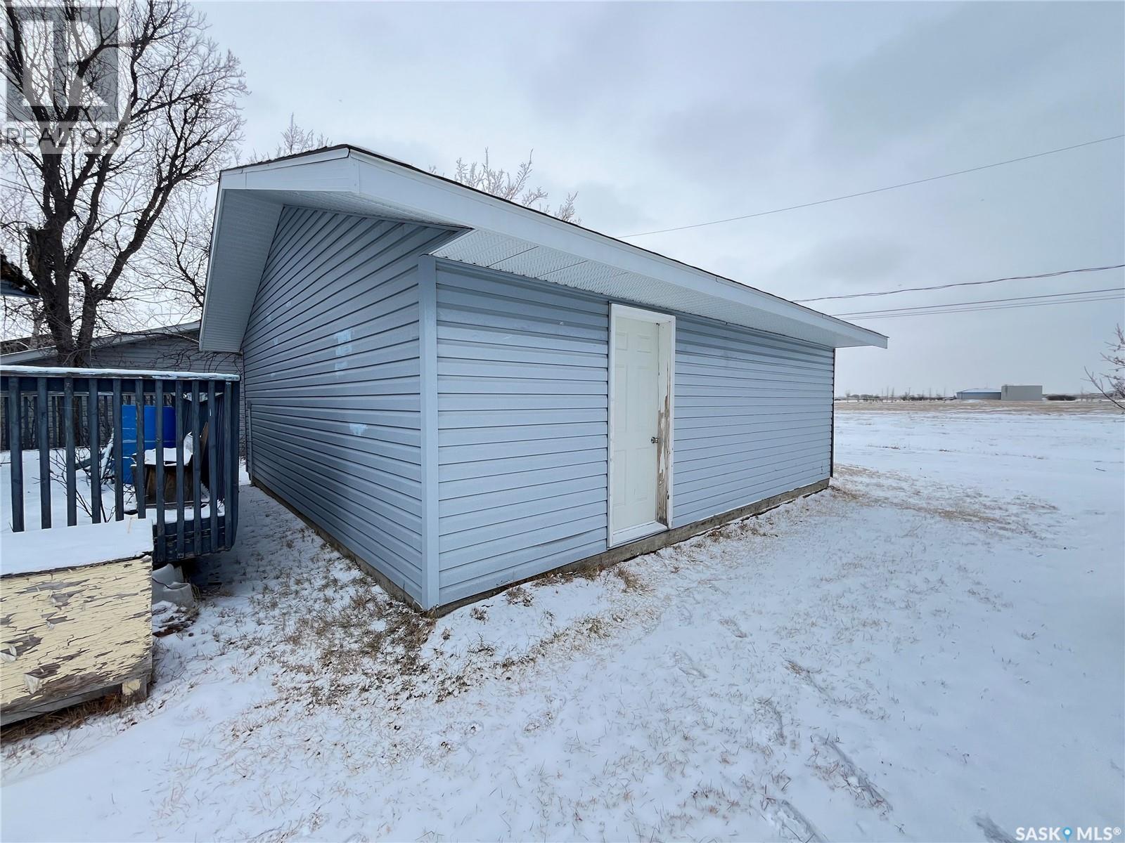 314 Lonsdale Street, Maple Creek, SK - Outdoor With Exterior