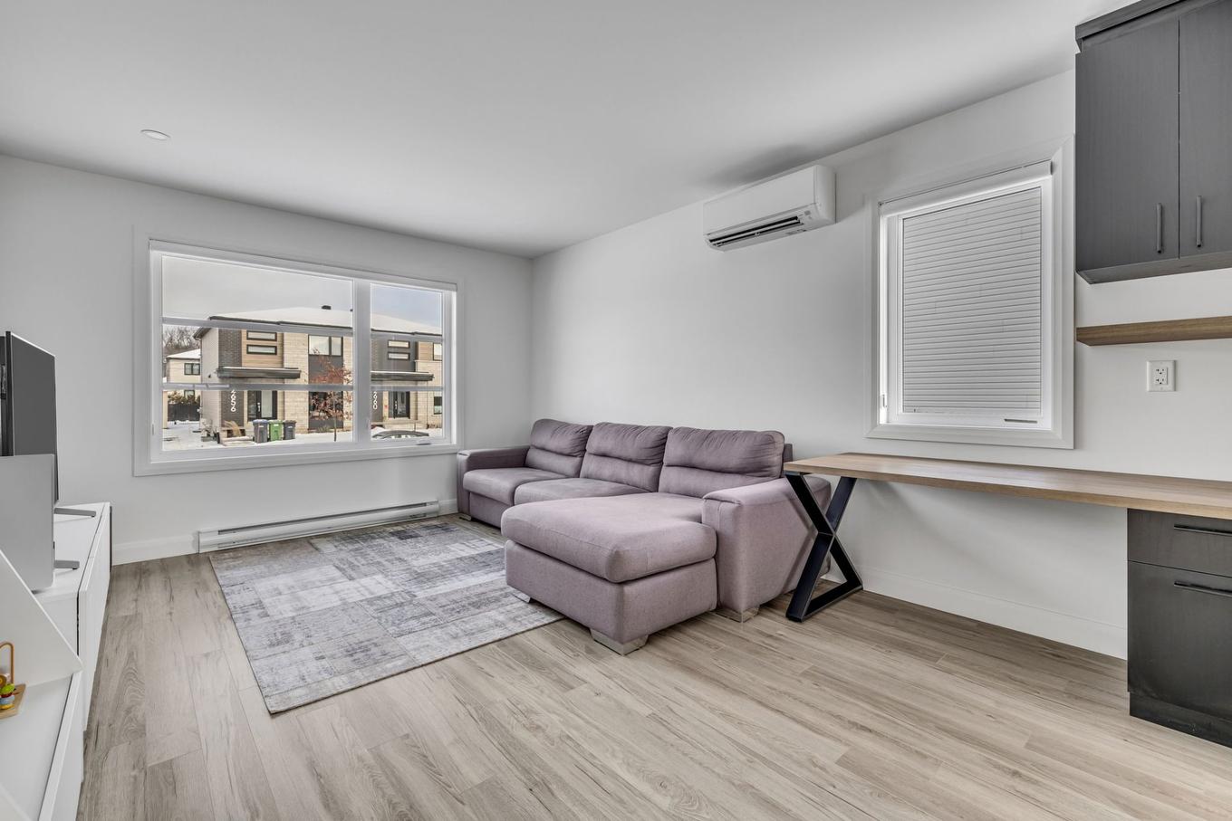 Salon - 2655 Rue Courbet, Lévis (Les Chutes-De-La-Chaudière-Ouest), QC - Indoor Photo Showing Living Room